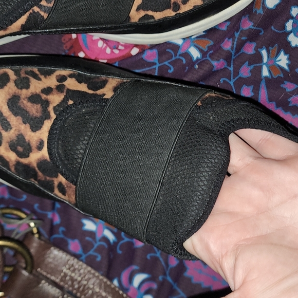 ➶➶➶➶➶ Anne Klein Backdoor Sport Leopard Print Sneakers  ➷➷➷➷➷ - Picture 9 of 11